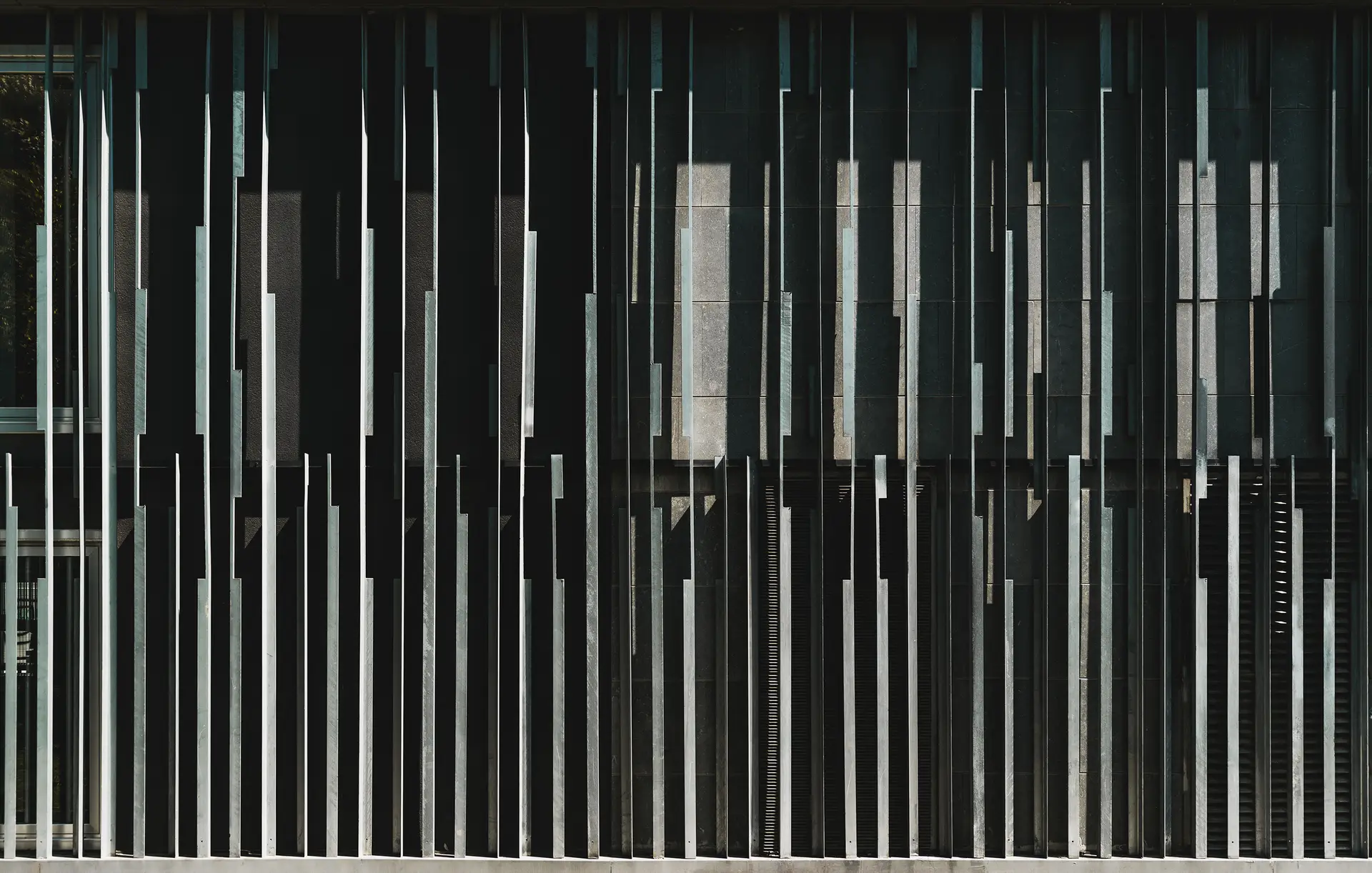 Abstract facade of ordered vertical slats